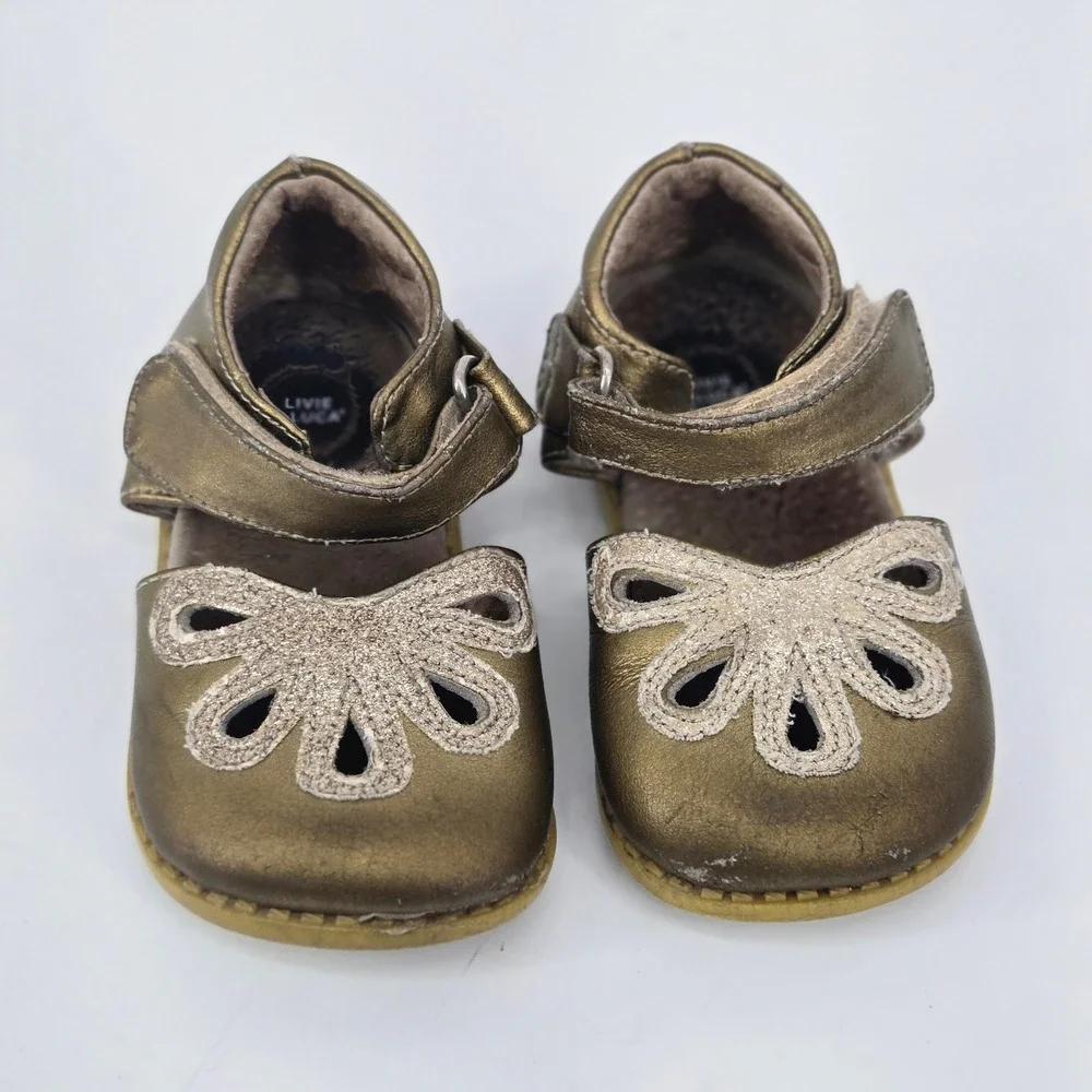 Livie & Luca Metallic Bronze Gold Petal Flower Leather Mary Jane Shoes Sz 5 GUC